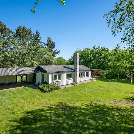 Landolf - 800m From The Sea By Interhome *